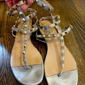 Valentino Garavani Rockstud Flat Sandal Size 40